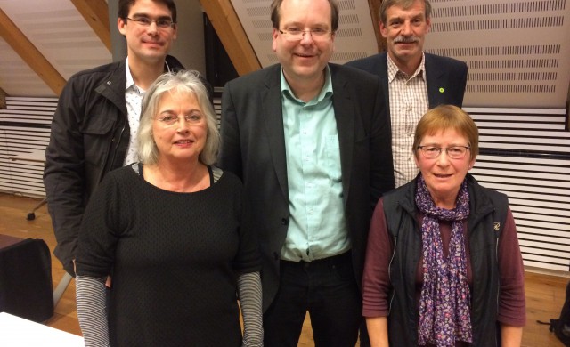 Mitglieder des OV Wedemark mit Minister Meyer und Landtagskandidat Dirk Grahn Foto Lucka